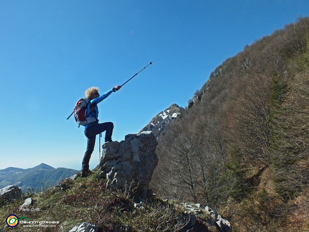 30 La cresta sud del Resegone in alto.JPG